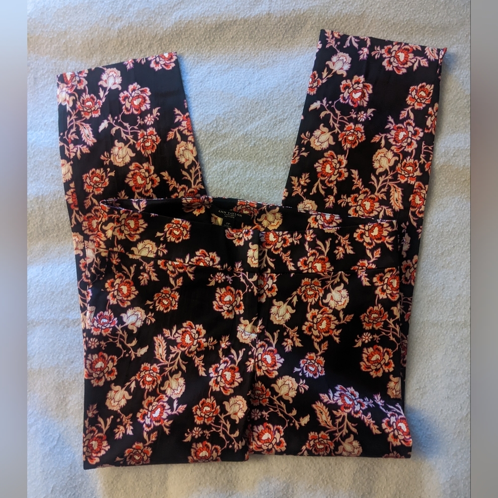 Ann Taylor Flower Patterned Trouser Pants 2P - Picture 3 of 5